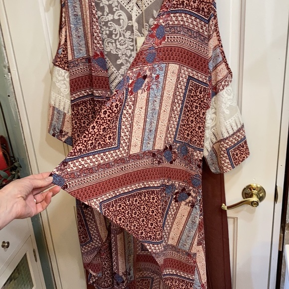 Cold Shoulder Open Front Kimono Cover - Picture 6 of 8